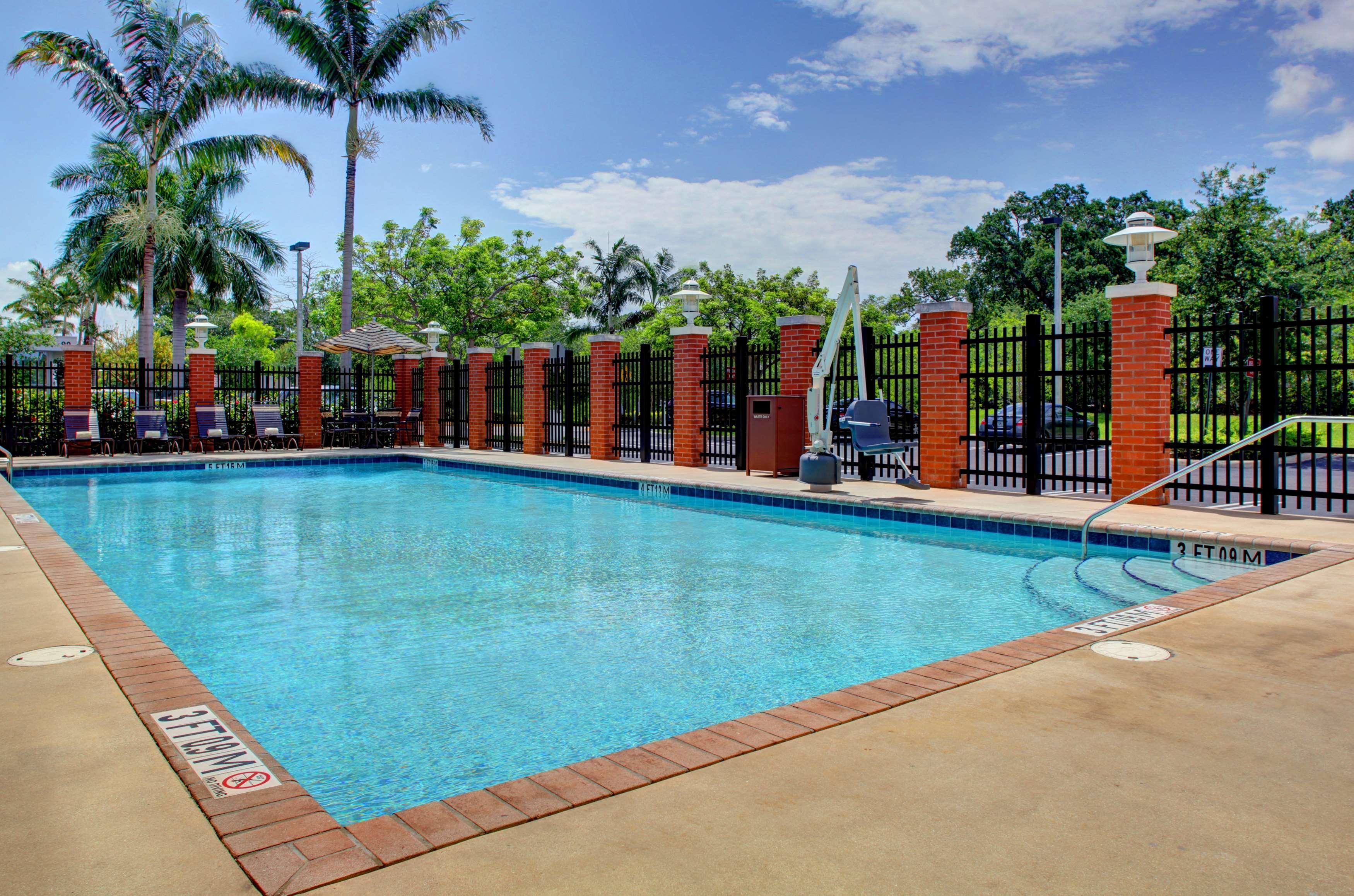 Hyatt Place Fort Lauderdale Airport/Cruise Port دانيا بيتش المظهر الخارجي الصورة