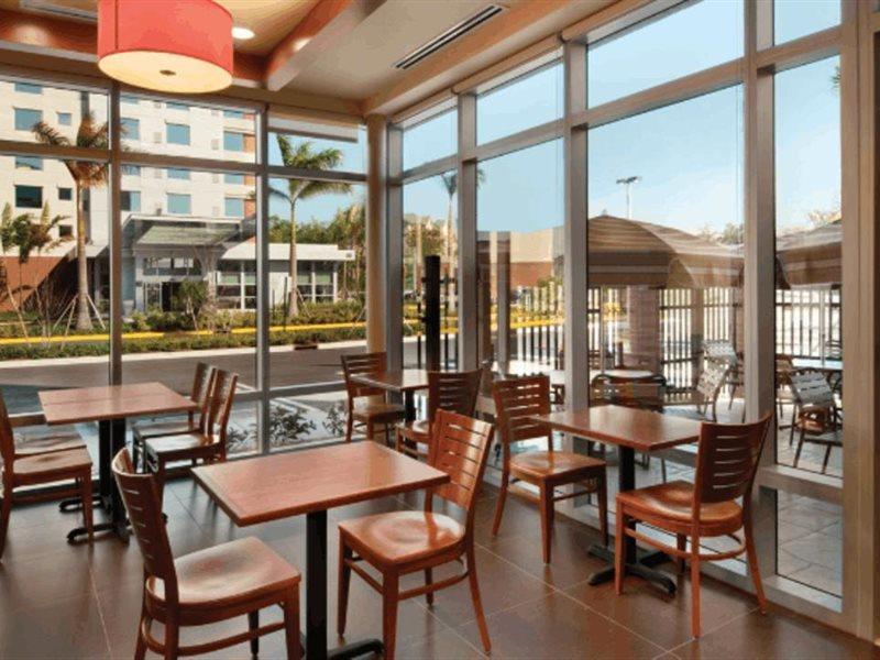 Hyatt Place Fort Lauderdale Airport/Cruise Port دانيا بيتش المظهر الخارجي الصورة